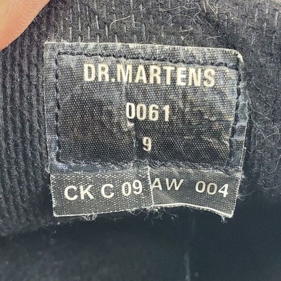 DR. MARTENS Shoes INDUSTRIAL Mens UK 9 US 10 Workwear 0061 MADE IN ENGLAND - Picture 16 of 16